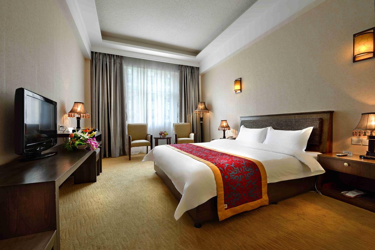 Ramada Encore Daocheng Yading Exterior photo