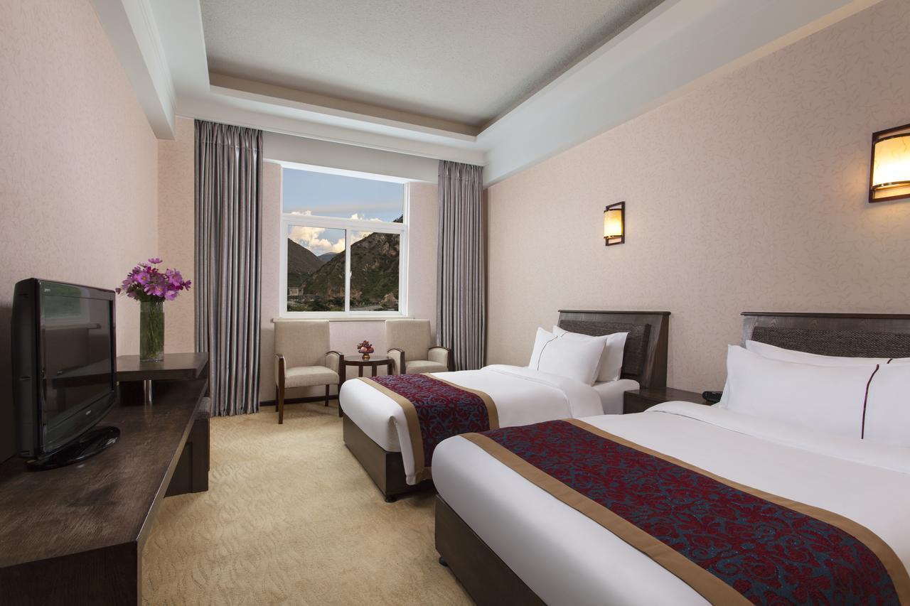 Ramada Encore Daocheng Yading Exterior photo